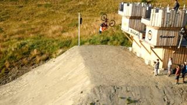 9 Knights 2015 MTB - Sam Reynolds