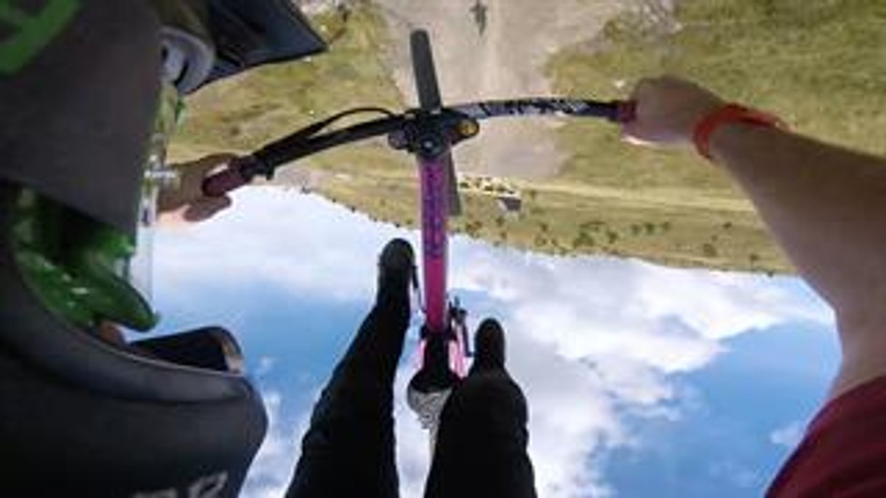 Insane MTB Action From The 2015 Suzuki 9 Knights