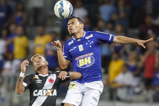 Ruim para os dois, Cruzeiro e Vasco ficam no empate no Mineirão