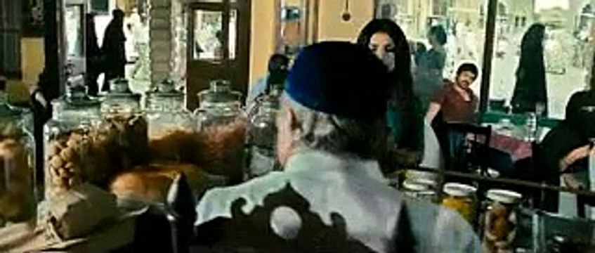 Pee Loon - Once Upon A Time In Mumbai (2010)