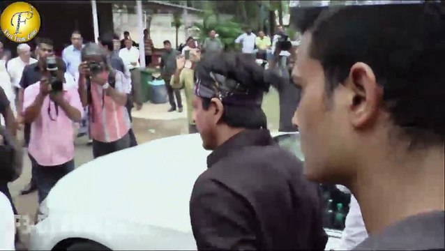 SHAHRUKH KHAN @ KARIM MORANI FUNERAL