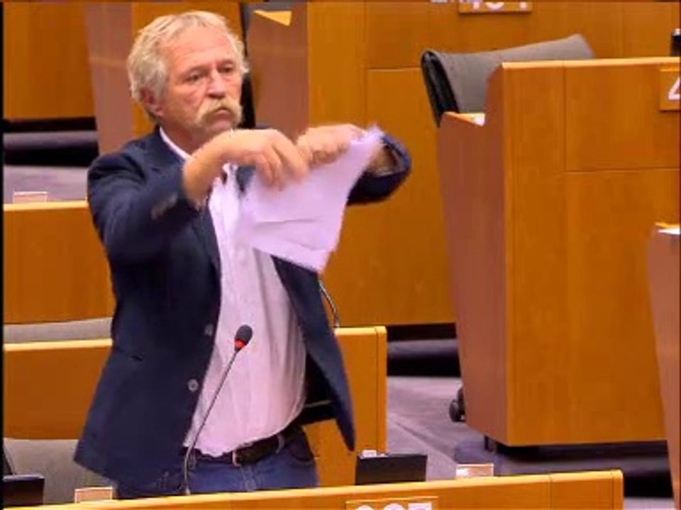 Crise agricole: José Bové déchire en plénière les propositions de la Commission