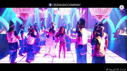 Jugni Peeke Tight Hai * Kis Kisko Pyaar Karoon * by Kanika Kapoor