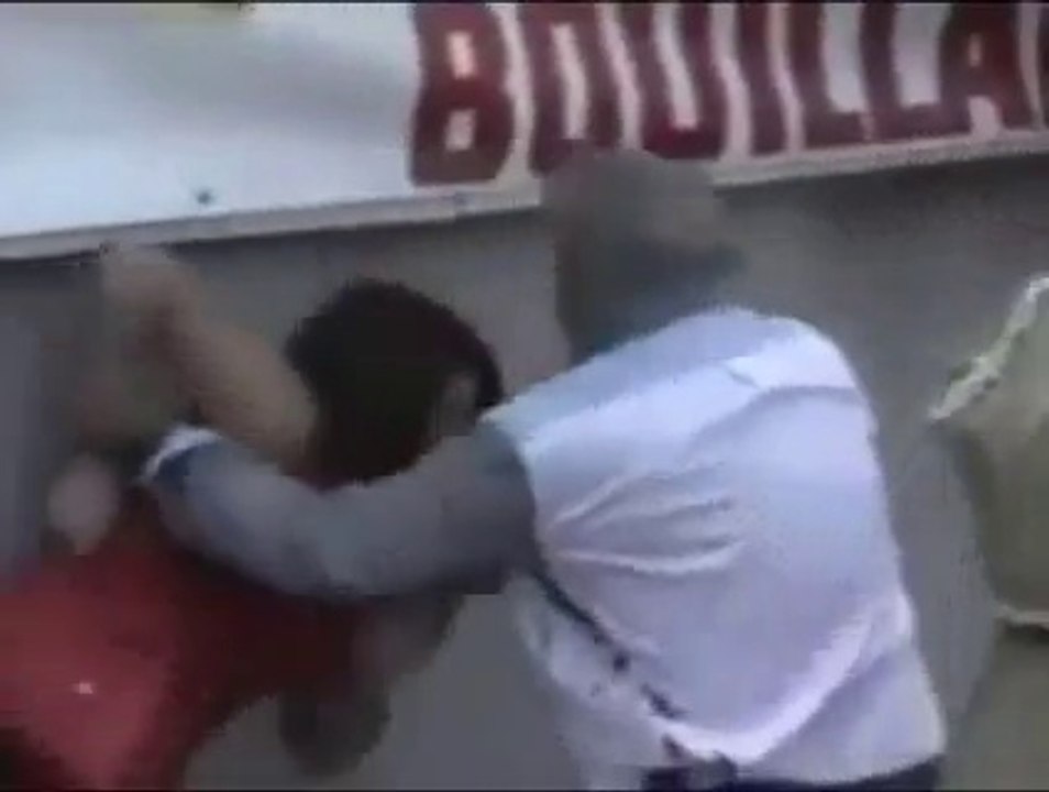 What is going on with the Girl -- - Video