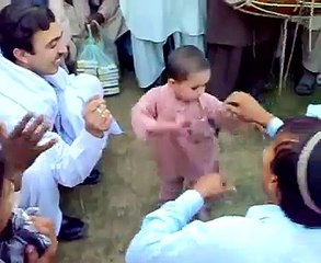 amizing dance very little baby