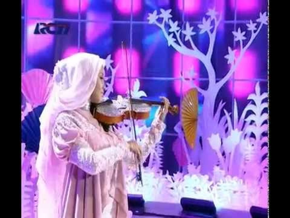 Koleksi Lebaran Shafira Terbaru 2015 (Thinking Out Loud Cover by Dhita Violet)