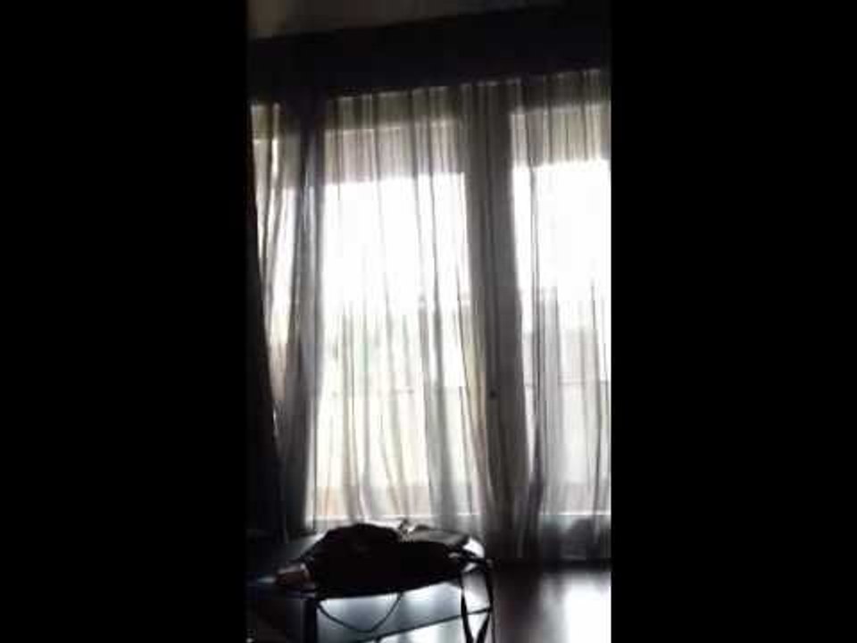 Curtain with ipad controller
