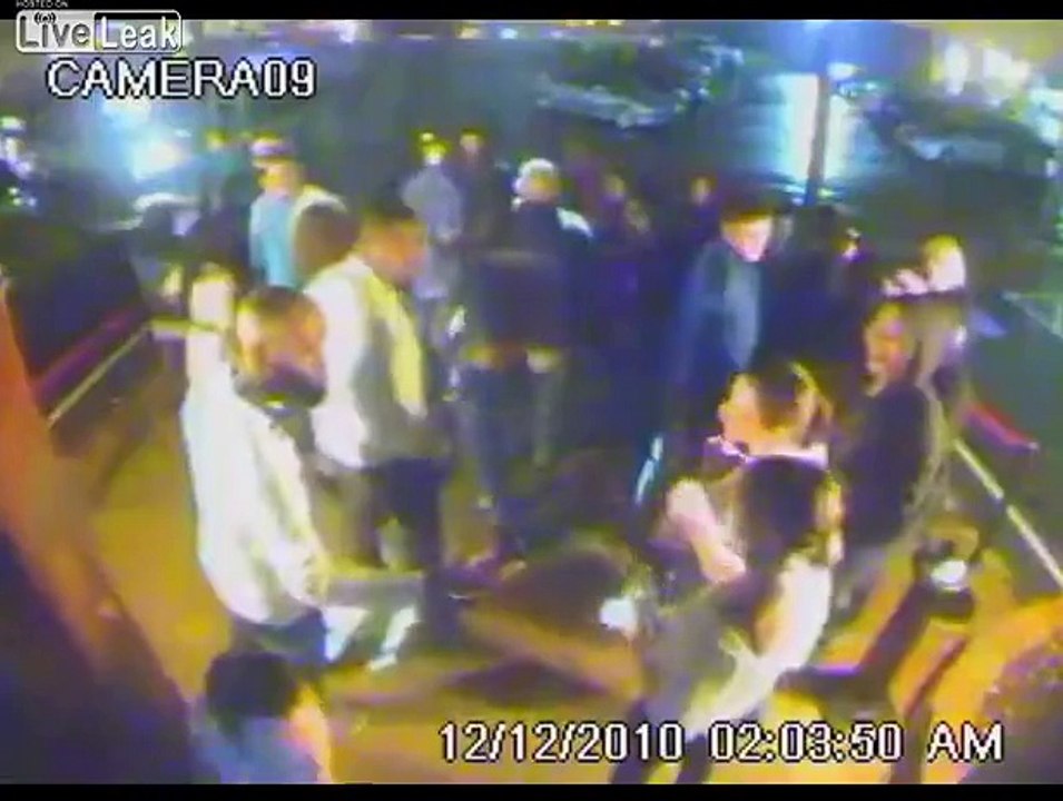 Bouncer Vs Patron... Quick KO