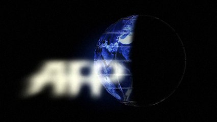 Fighter jet in-flight refuelling