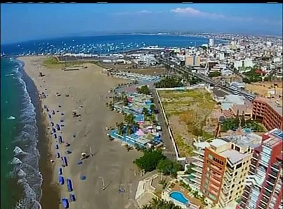 Ecuador desde el aire / Manta
