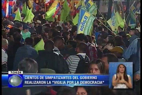 Cientos de simpatizantes del gobierno realizaron la “Vigilia por la democracia”