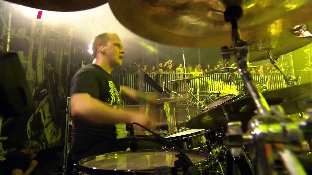 Heaven Shall Burn - The Omen [With Full Force 2015]