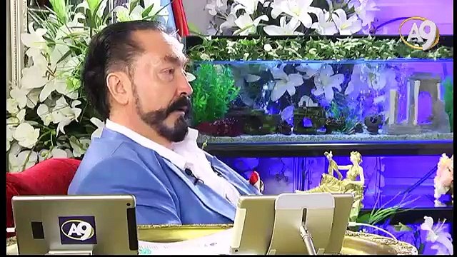 Deccal her Müslüman ülkede Allah’ı haşa inkar eden evrim teorisini okutturuyor.