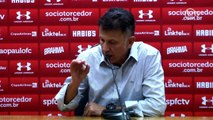 Osorio critica torcida do São Paulo: 'Aqui o time que precisa empurrar a torcida'