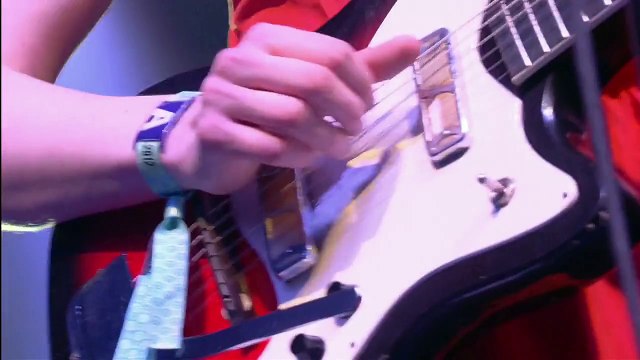 St. Vincent - Year Of The Tiger (Coachella 2012)