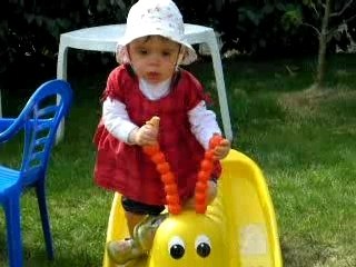 Bateau sur l'eau : Une aventure sur chenilles