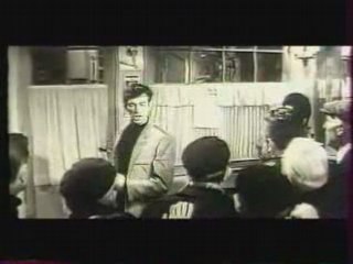 Un singe en hiver - Le cabaret