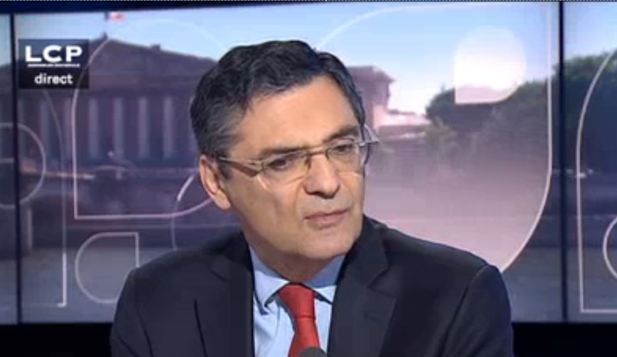 Après ses propos polémiques, Devedjian accuse «les CRS de la pensée»