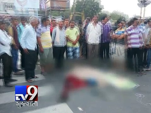 Mehsana: Two students die in truck-bike mishap - Tv9 Gujarati