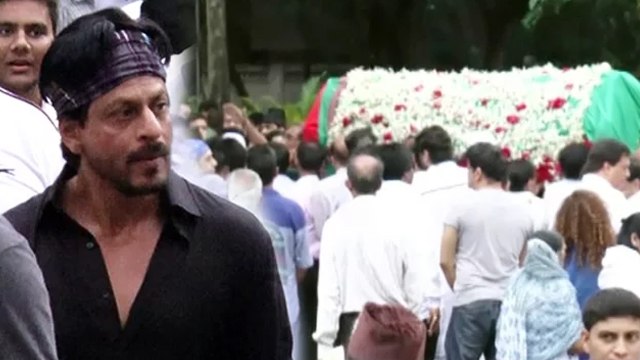 Shahrukh Khan At FUNERAL Of Karim Morani's Mother