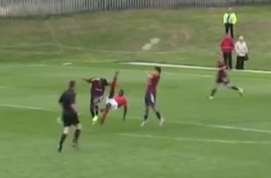 Le but d'anthologie de Virgil Gomis !