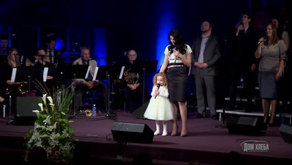 Jesus at the center of it all (4 yr old Hayley Jones)