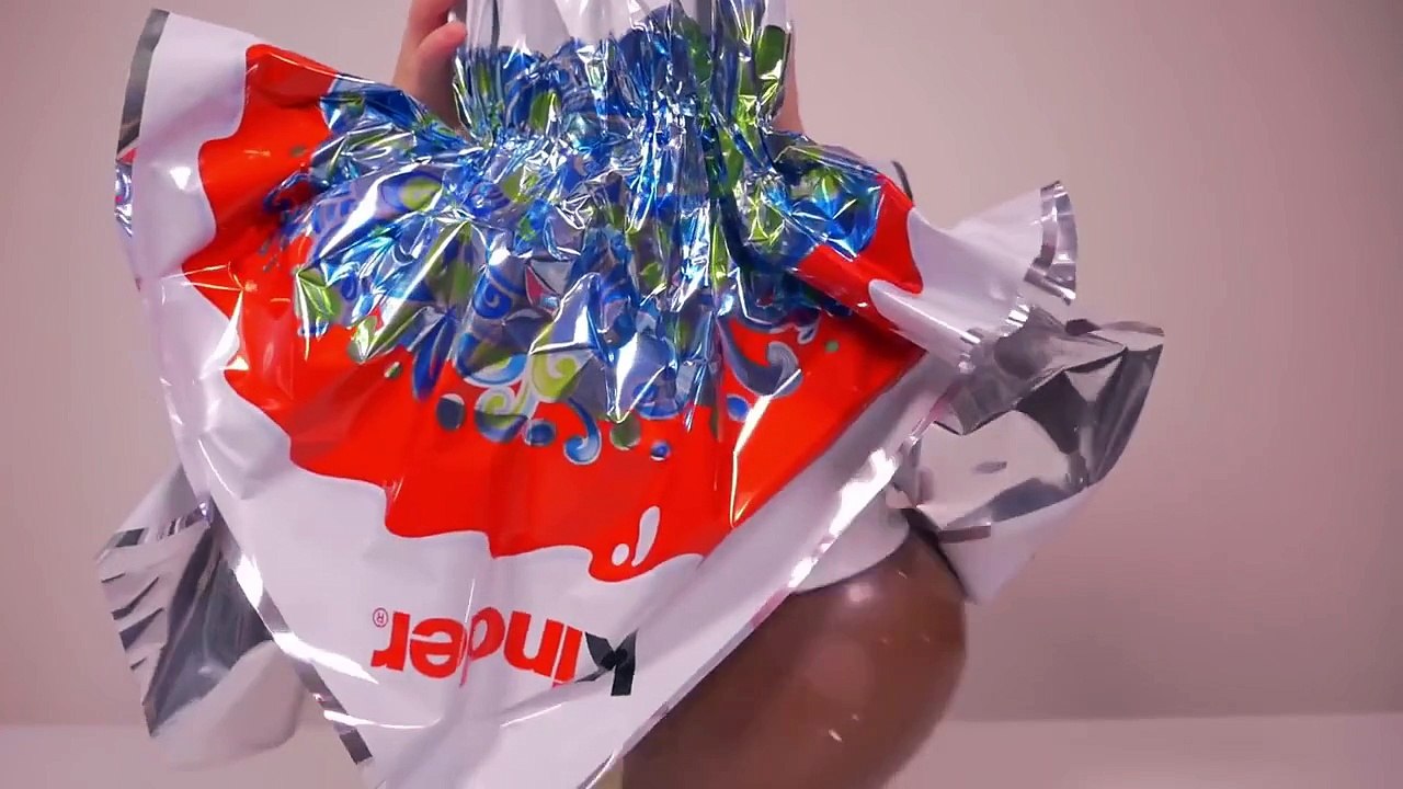 [OEUF] Ouverture de Kinder Surprise Maxi Disney Cars - Unboxing Kinder Surprise Maxi egg