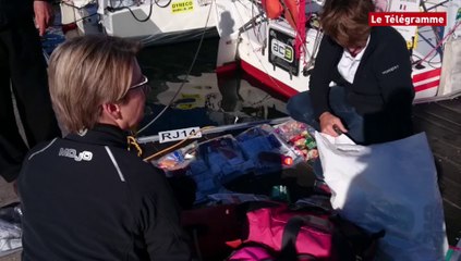 Download Video: Mini Transat. Derniers ajustements sur les pontons