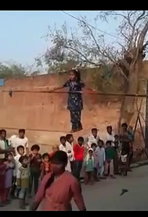 Kia talent hai yar is choti bachi main