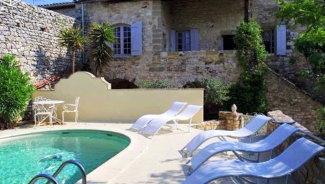 Uzès (30700) Maison en pierre A VENDRE - 235 m² - 9 pièces - 6 chambres