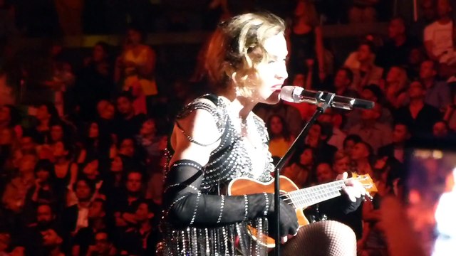 LA VIE EN ROSE, UNAPOLOGETIC BITCH -MADONNA_ REBEL HEART TOUR MSG NYC 9.16.15 (1080p)