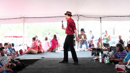 Alex Swindle sings 'Trying To Get To You' Elvis Week 2015