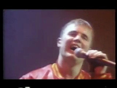 Take That - Everything Changes Live in Berlin - Talking Pt 2 (9)