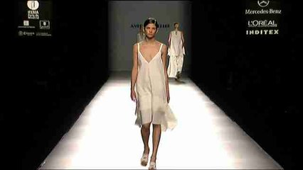 El minimalismo de Ángel Schlesser, en la pasarela de la 62 FashionWeek Madrid