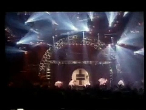 Take That - Everything Changes Live in Berlin - Could It Be Magic End (15)