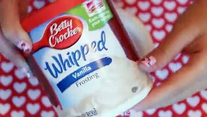 2 in 1- How to Make Heart Frosted Cupcakes!