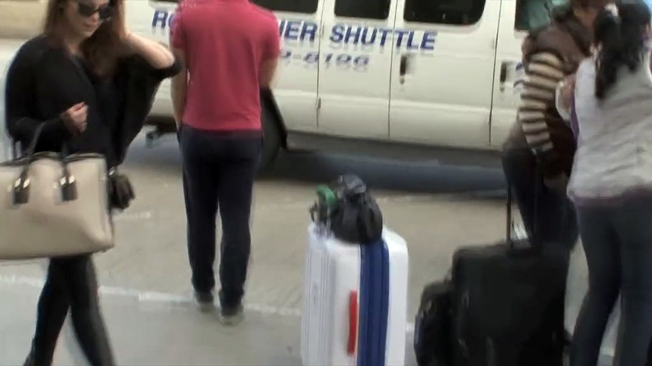 Emilia Clarke, molesta por los comentarios sobre su 'trasero gordo' en internet