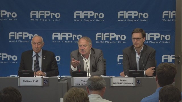 Le syndicat des joueurs veut supprimer le système des transferts pour un football pérenne