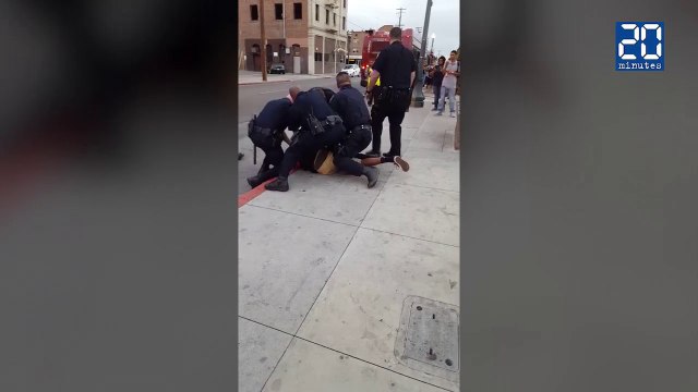 Un policier frappe un adolescent noir qui traversait hors des clous