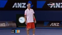 Девушка против жука на теннисном корте\Tennis Ball girl picks up bug on tennis court