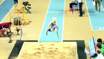 women's triple jump warm-up