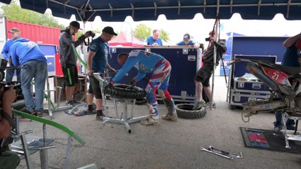 Mike Brown ISDE Rear Tire Changehange