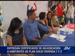 Autoridades entregaron obras en planes habitacionales en Guayaquil (1)