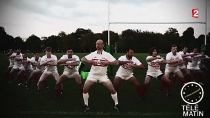 Zapping du 18 septembre 2015 - Les anglais dansent la "Hakarena" !