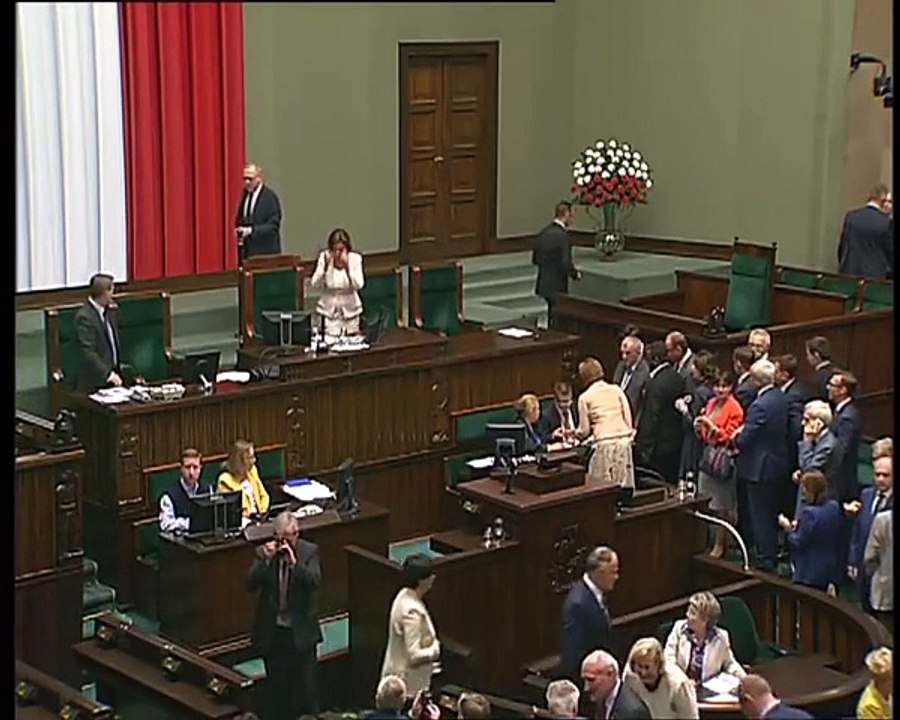 Tomasz Górski (KORWIN) - POLACY NIE CHCĄ NIELEGALNYCH IMIGRANTÓW Z KRAJÓW ISLAMSKICH!