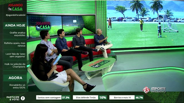 Na chegada de Eduardo Baptista, Ronaldinho é relacionado