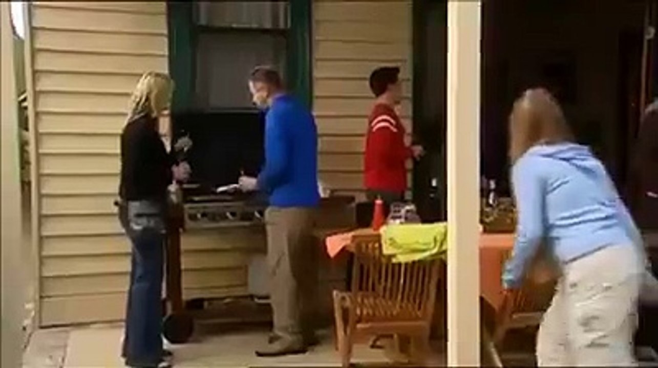 OMG whats gone on -haha must watch - Latest HD Funny clips - HDEntertainment