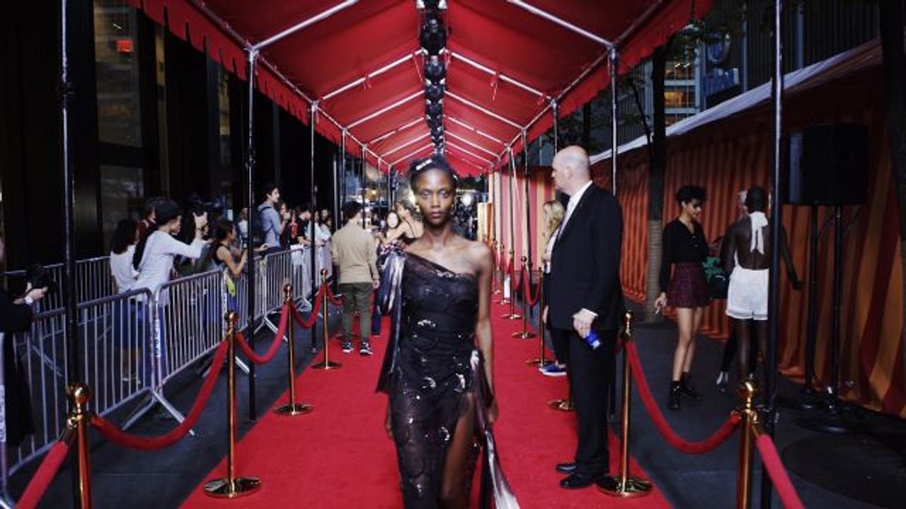 Vogue Fashion Week - Backstage at “One Night Only!” Marc Jacobs’s Spring ’16 Show