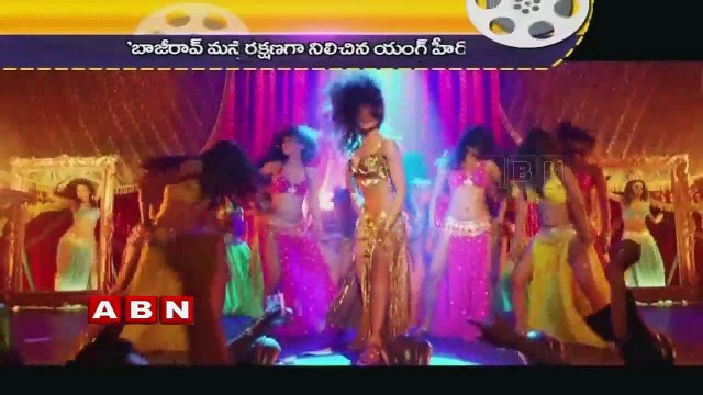 Ranveer Singh turns bodyguard for Deepika