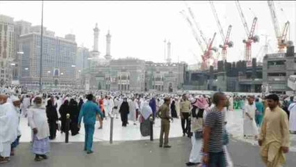 Fervor y multitudes en la oración del viernes en La Meca